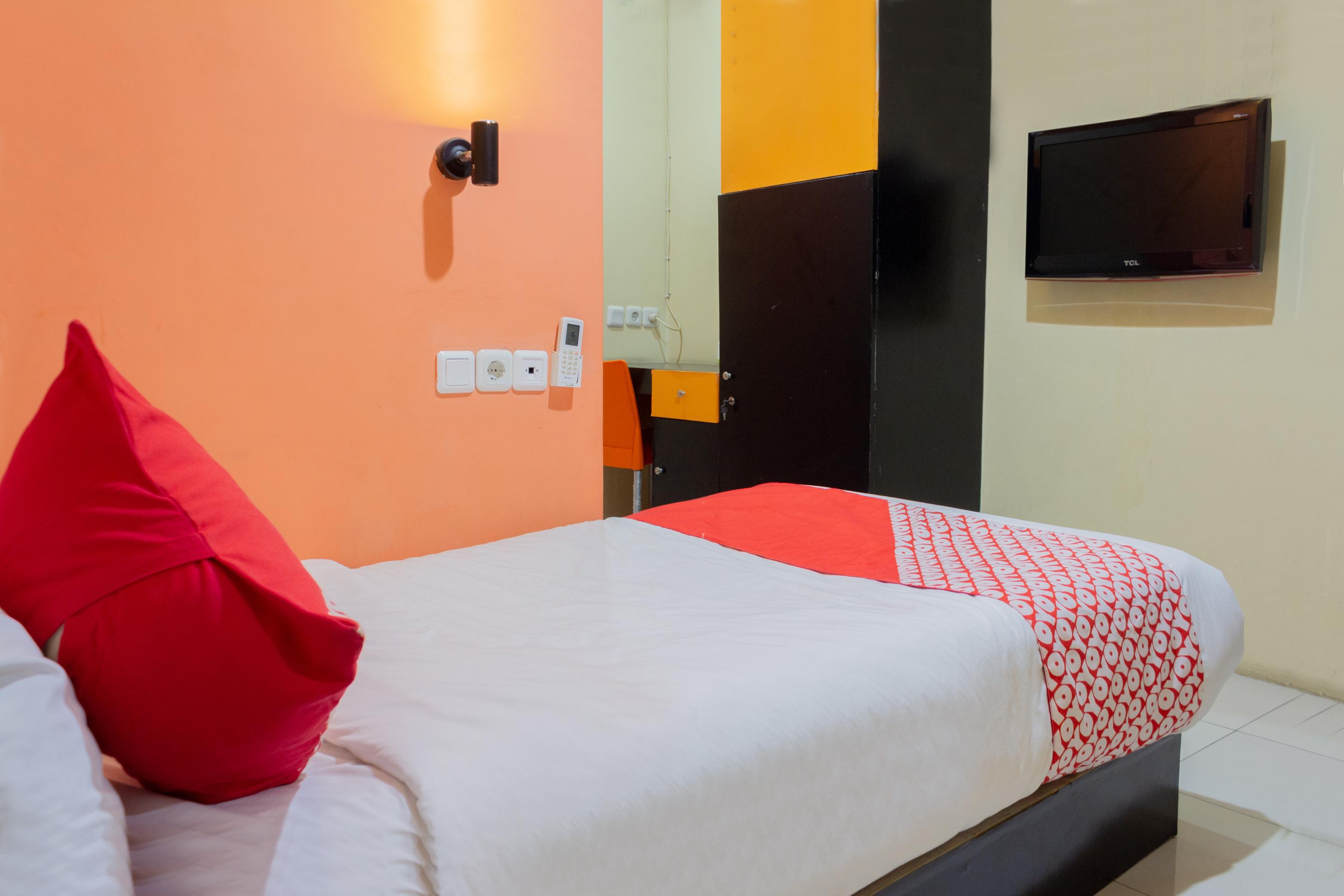 OYO 989 Audah Guesthouse Syariah Jakarta Bagian luar foto