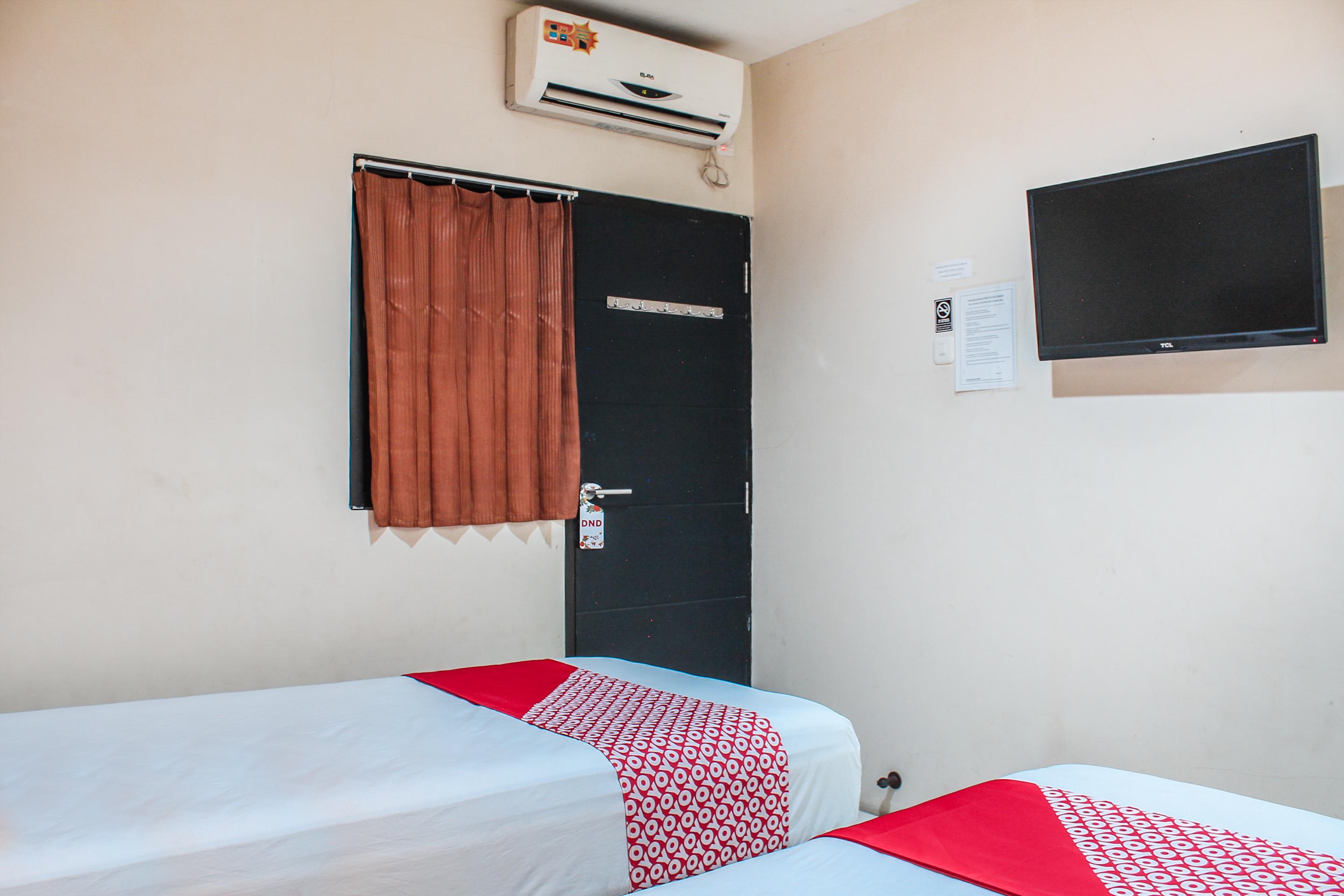 OYO 989 Audah Guesthouse Syariah Jakarta Bagian luar foto