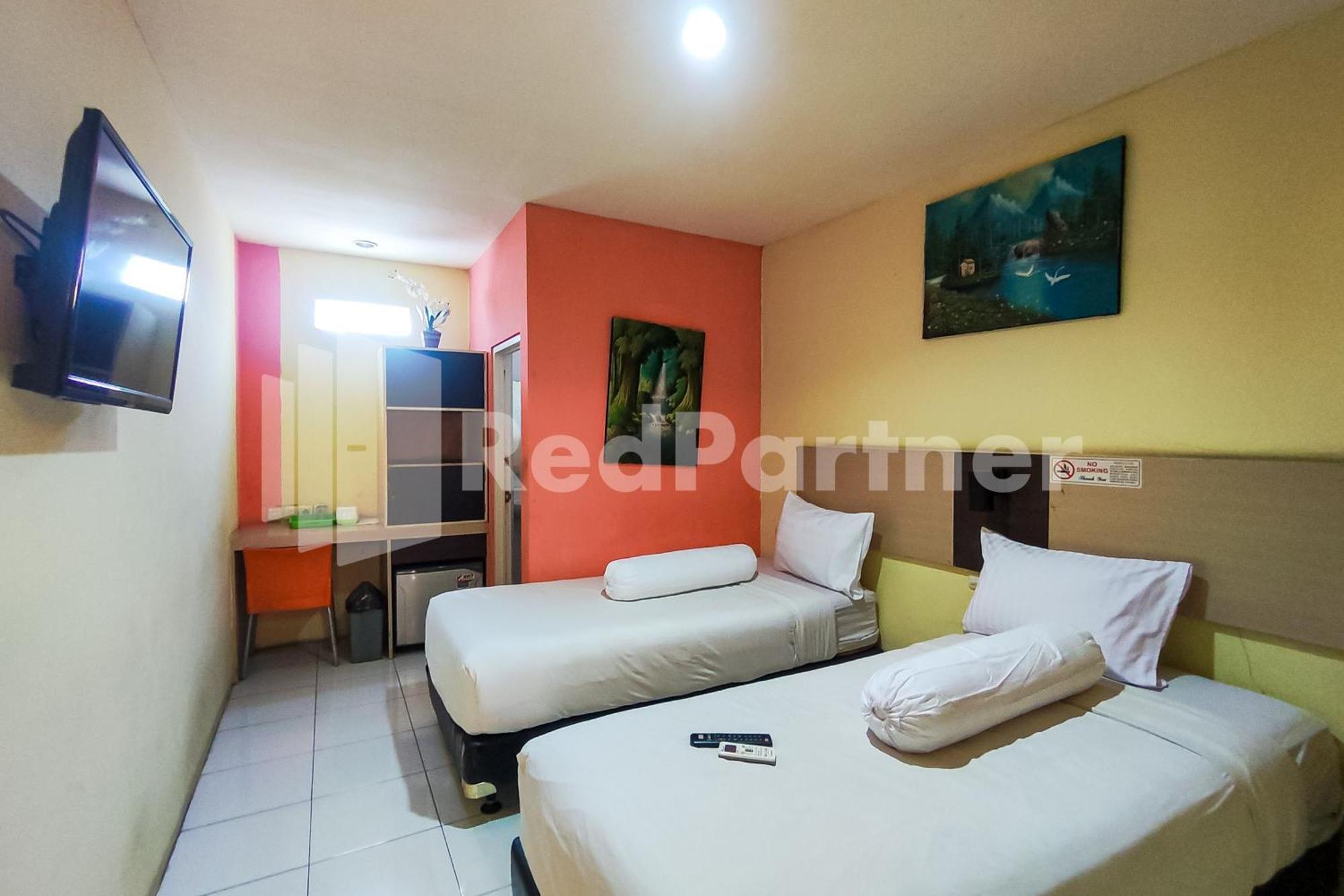 OYO 989 Audah Guesthouse Syariah Jakarta Bagian luar foto
